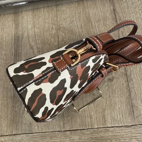 Tory Burch Emerson dome crossbody bag NWOT - Picture 15 of 17